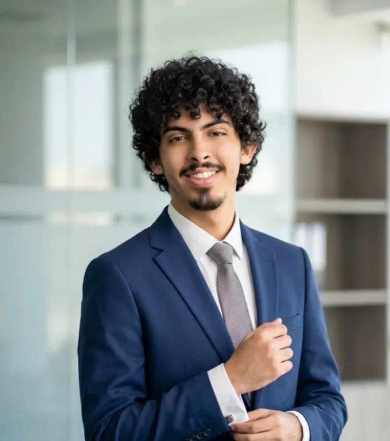 عمر بامطرف قسم تقنية المعلومات في بعيون عربية